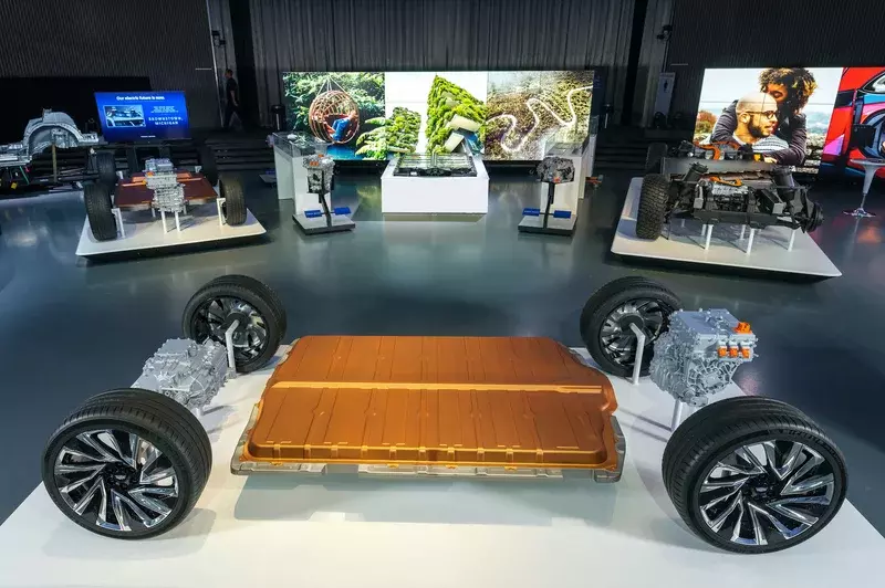 GM's third-generation EV platform and Ultium battery provide a range of more than 400 miles.