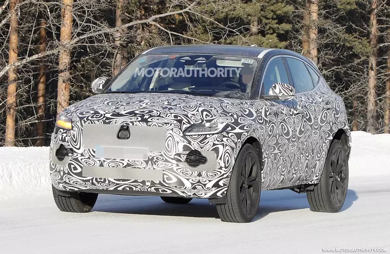 Spy shots of the 2021 Jaguar E-Pace.