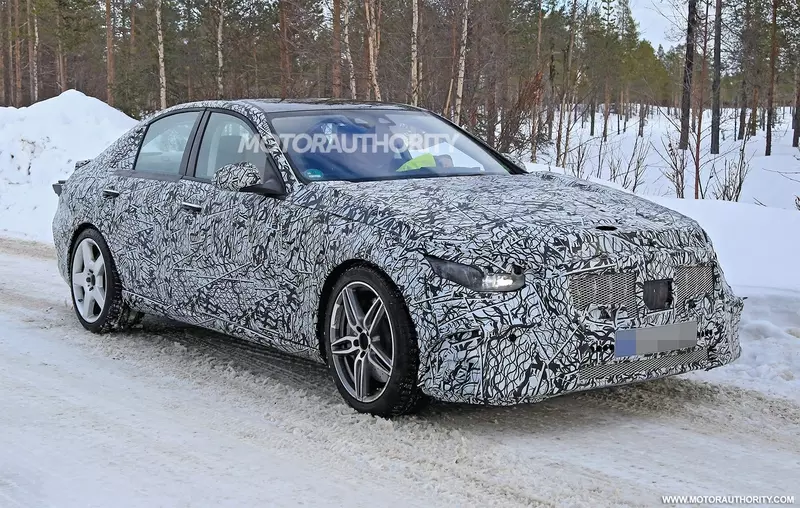 2022 Mercedes-AMG C53 Spyshot.