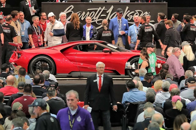 Barrett-Jackson reaches new heights at record-breaking sale in Scottsdale