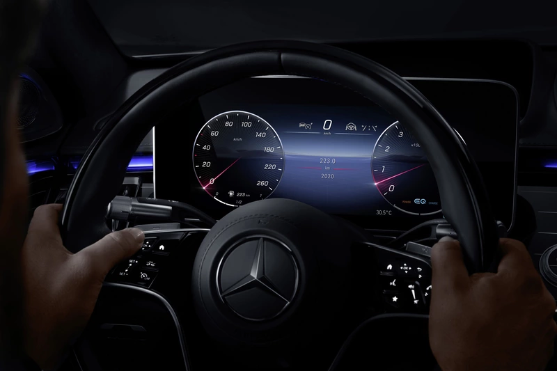 The next Mercedes-Benz S-Class will get 3D graphics and augmented reality.