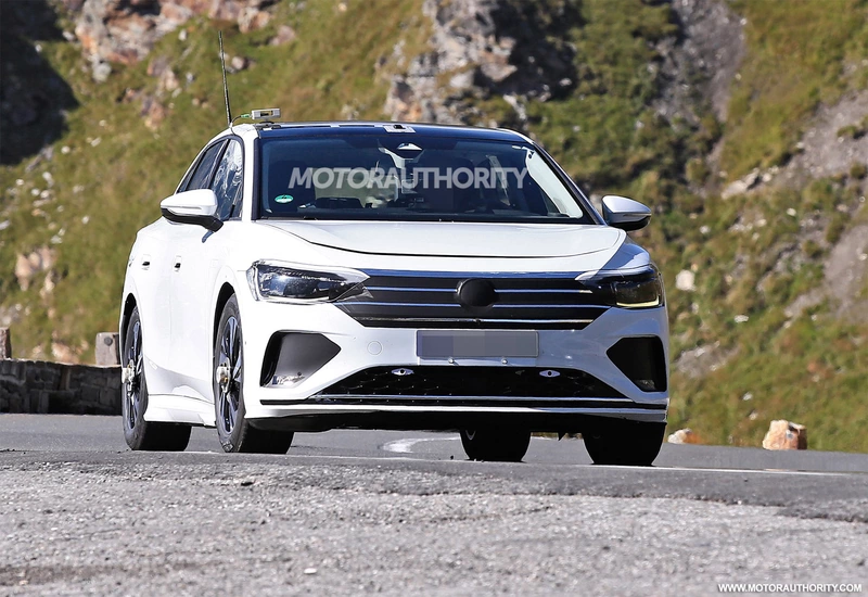 Spy shots of the 2024 Volkswagen ID.6 (Aero): the Arteon's electric successor is spotted.