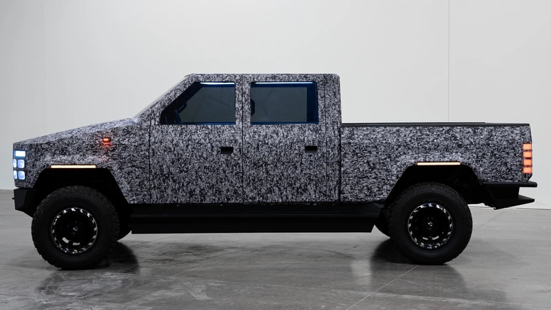 Atris has unveiled a prototype of the XT large electric pickup truck.