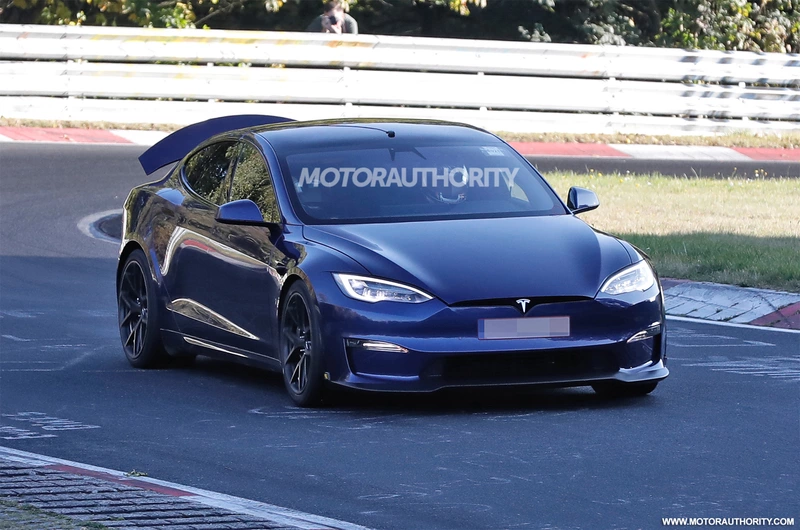 Spy shots of the Tesla Model S Plaid with Active Aero: new performance upgrades on the way?