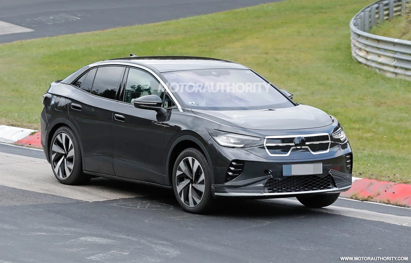 Spy shots and video of 2022 Volkswagen ID.5: electric coupe-like crossover coming soon