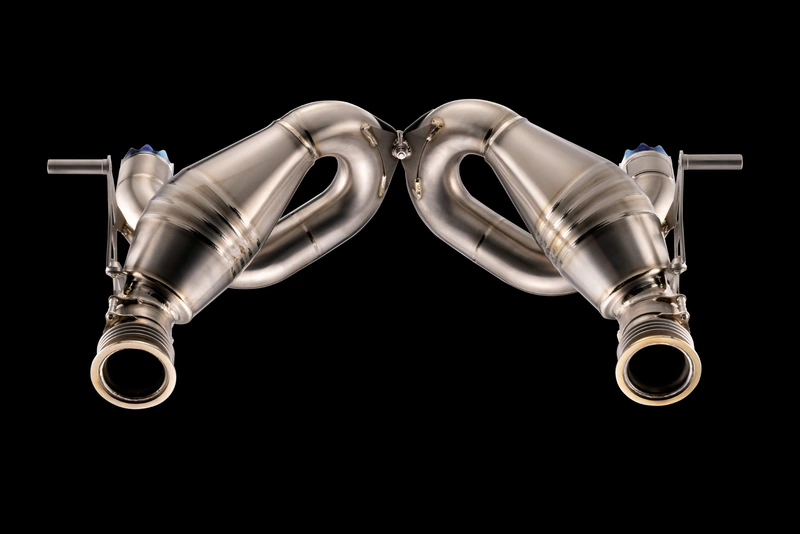 Valentino Balboni produces a titanium exhaust for the Lamborghini Huracan STO.