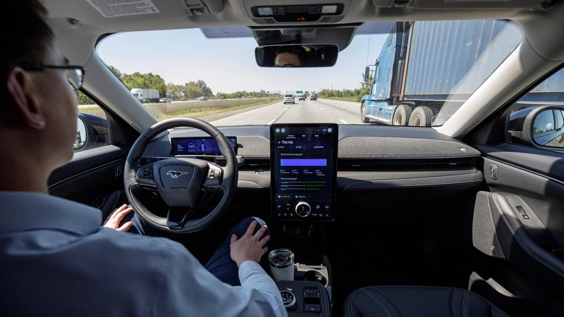 Ford Blue Cruise allows hands-free lane changes