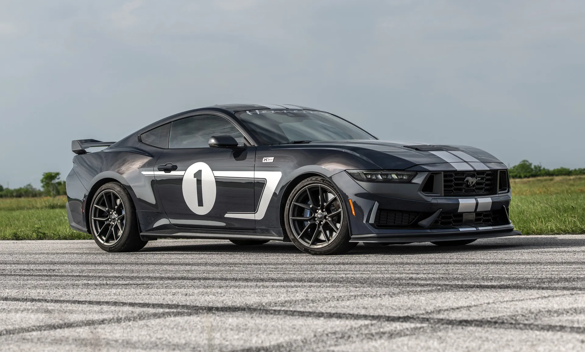 Hennessy's 850 hp Mustang Dark Horse drops 0-60mph in half a second